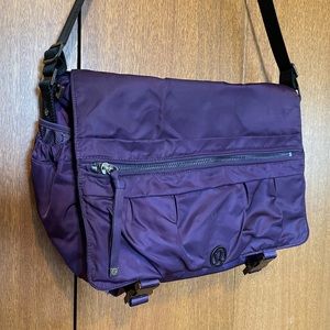Lululemon urban yogini messenger bag Concord grape rare vintage bag EUC